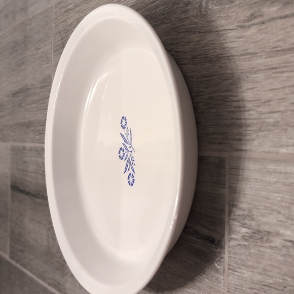 Corningware Pie Plate with Cornflower Pattern - Picture 2 of 4